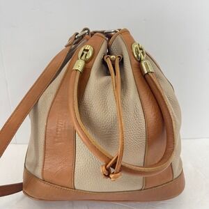 Vintage Valentina Bucket Bag Tan Pebbled Leather Italy Drawstring Equestrian 90s